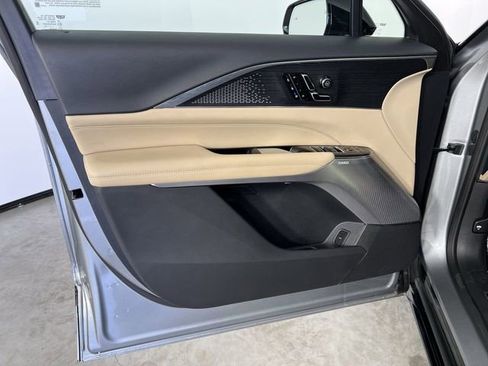 Used 2026 Cadillac Lyriq V image 23