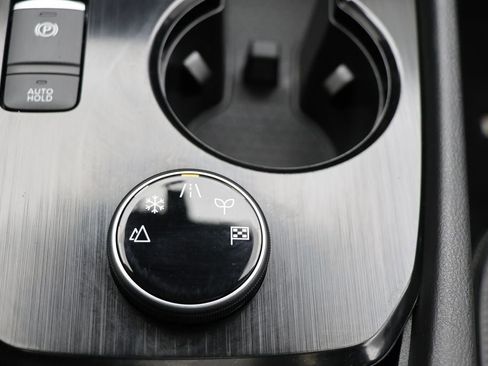 Used 2023 Nissan Rogue SV w/ SV Premium B Package image 25