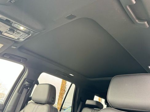Used 2022 Chevrolet Tahoe RST w/ Luxury Package AWD/4WD image 14
