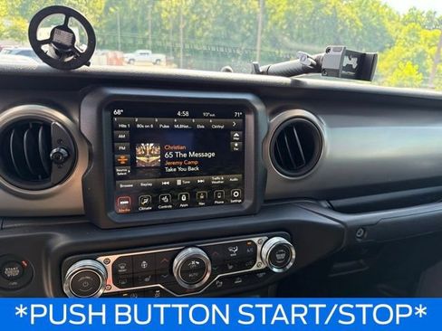 Used 2021 Jeep Gladiator Sport AWD/4WD image 9