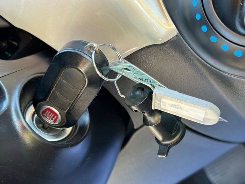 Used 2012 FIAT 500 Sport w/ Safety & Sound Pkg FWD image 34