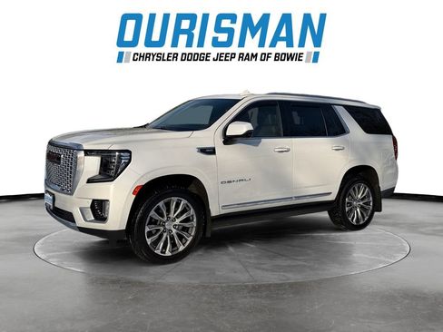 Used 2021 GMC Yukon Denali w/ Denali Premium Package image 2