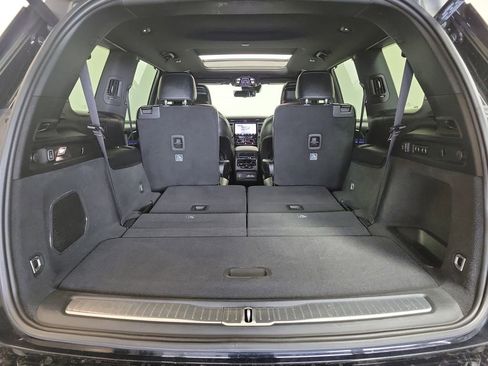 Used 2023 Jeep Grand Cherokee L Overland w/ Luxury Tech Group IV RWD image 28