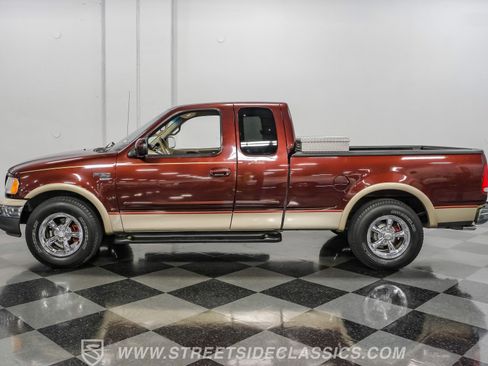 Used 2000 Ford F150 Lariat RWD image 2