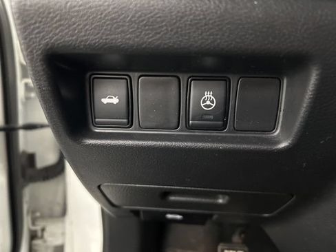 Used 2023 Nissan Maxima SL FWD image 11