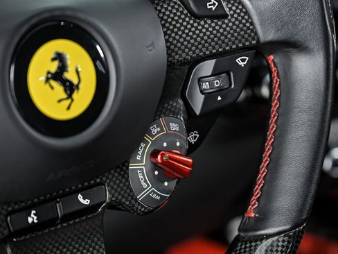 Used 2018 Ferrari 812 Superfast RWD image 24