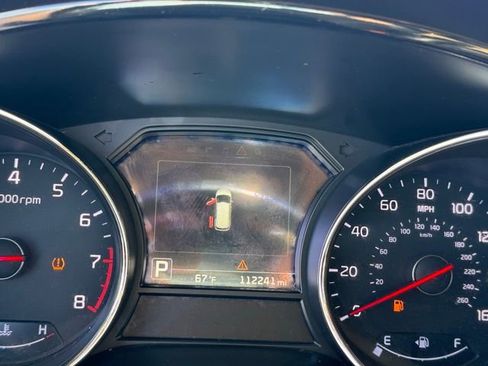 Used 2017 Kia Sedona SX image 16