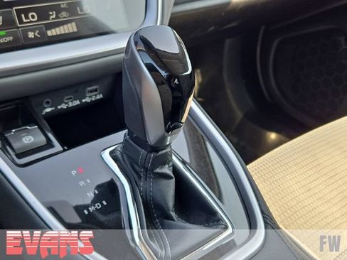 Used 2023 Subaru Outback Premium AWD/4WD image 10