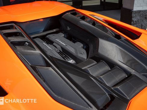 Used 2024 Lamborghini Revuelto AWD/4WD image 16