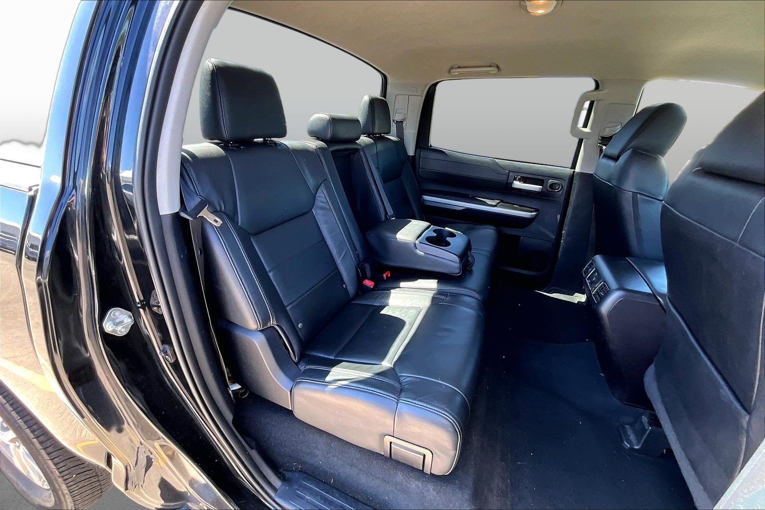 Used 2016 Toyota Tundra Limited w/ Limited Premium Package AWD/4WD image 26