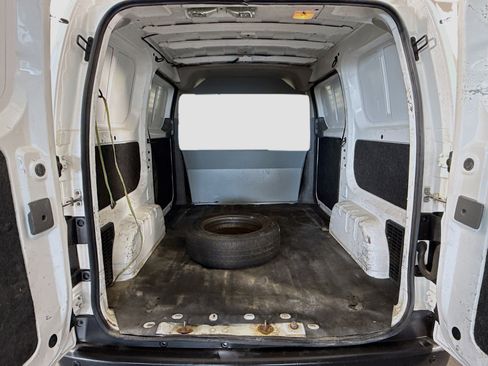 Used 2020 Nissan NV200 S image 31