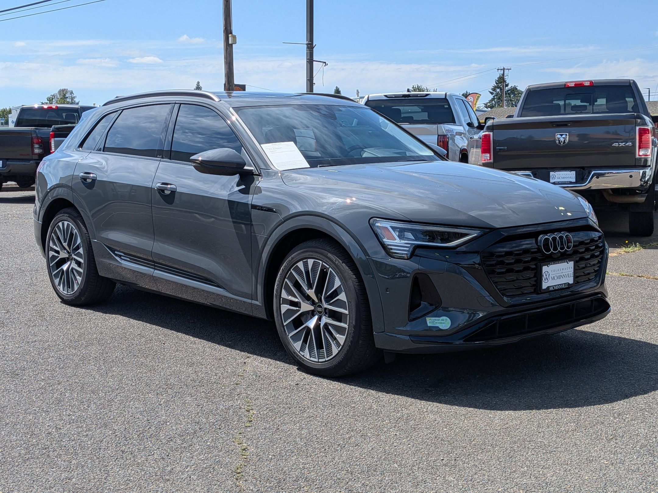Used 2024 Audi Q8 e-tron Prestige w/ Prestige Package AWD/4WD image 7
