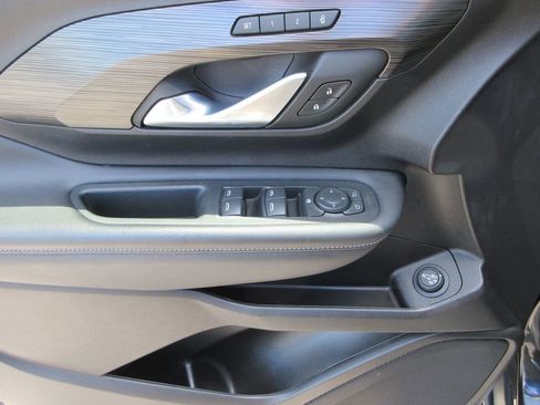 Certified 2024 GMC Terrain SLT AWD/4WD image 22