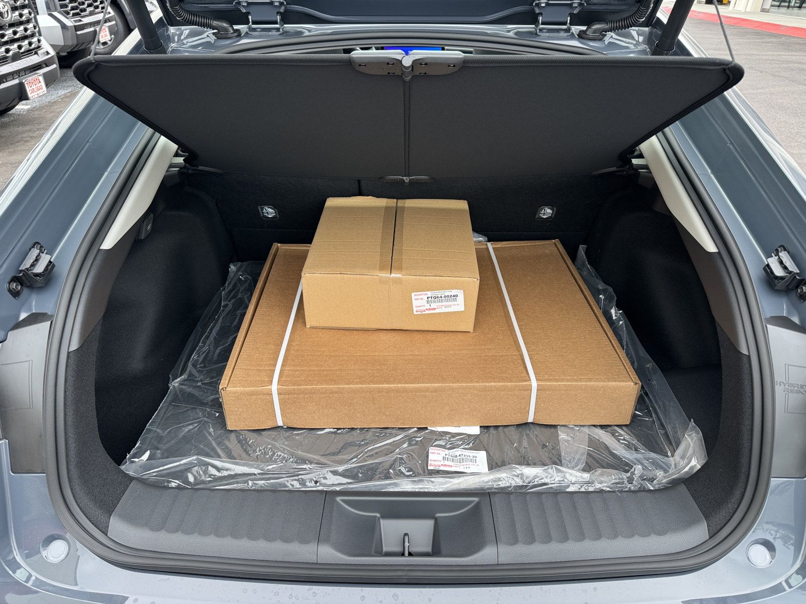 New 2027 Toyota Prius Plug-In Hybrid FWD image 9