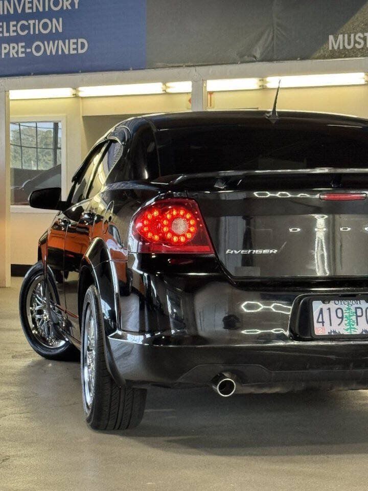 Used 2012 Dodge Avenger SE FWD image 7