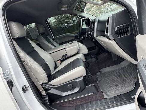 Used 2017 Ford F150 XLT w/ Trailer Tow Package image 24