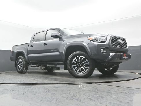 Used 2022 Toyota Tacoma TRD Sport image 27