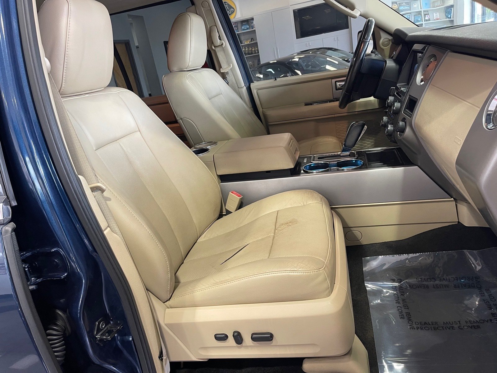 Used 2017 Ford Expedition Limited w/ Equipment Group 301A RWD image 43