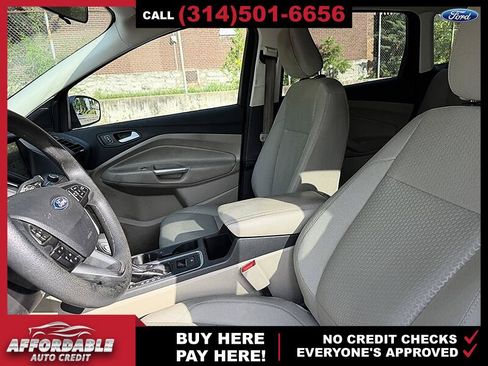 Used 2018 Ford Escape SE w/ SE Sync 3 Package FWD image 10