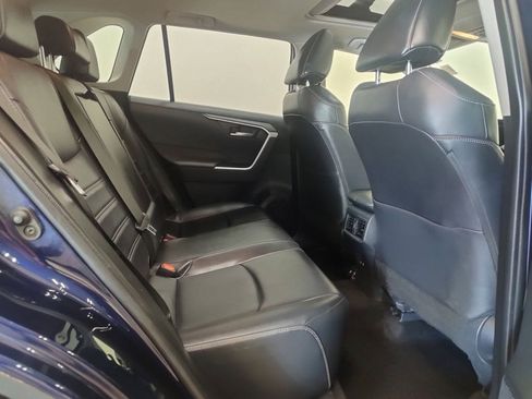 Used 2019 Toyota RAV4 XLE Premium w/ Cold Weather Package AWD/4WD image 21