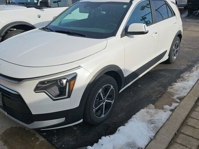 Used 2024 Kia Niro EX