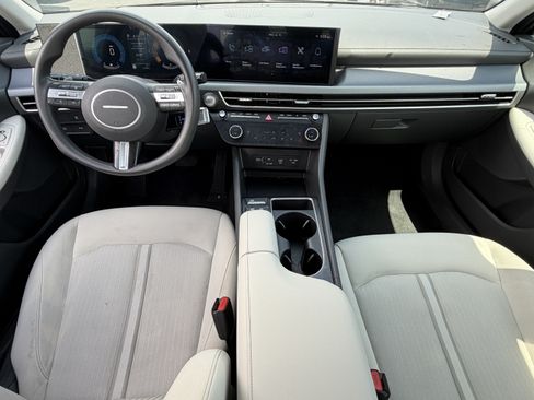 Used 2025 Hyundai Sonata SEL FWD image 25