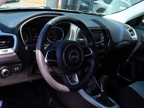 Used 2018 Jeep Compass Sport AWD/4WD image 37