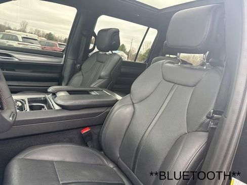 Used 2024 Jeep Wagoneer Series II image 12