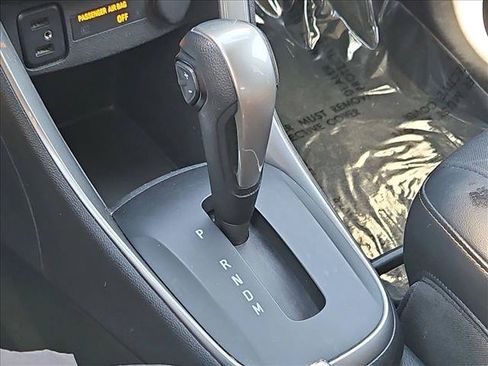 Certified 2018 Chevrolet Trax LT w/ LT Convenience Package AWD/4WD image 18
