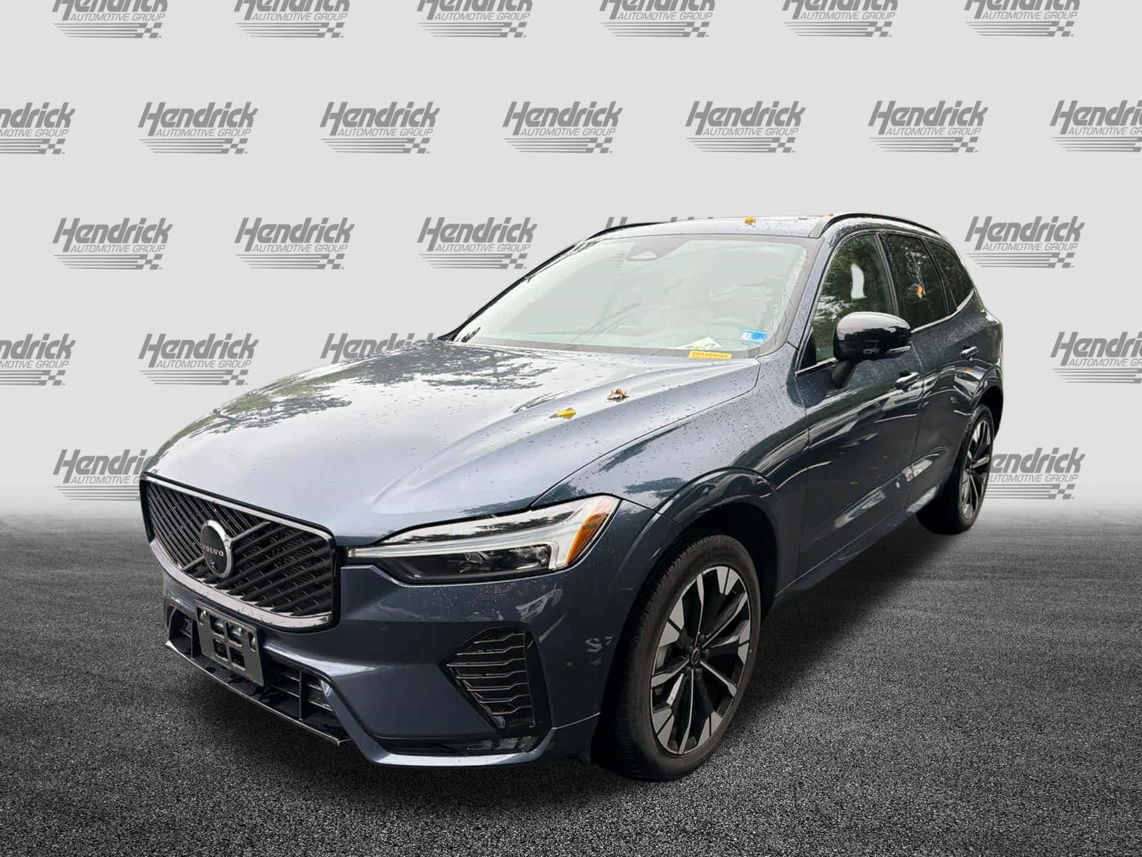 Used 2026 Volvo XC60 B5 Plus AWD/4WD image 7