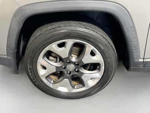 Used 2020 Jeep Compass Limited AWD/4WD image 13