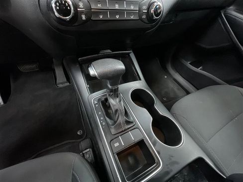 Used 2019 Kia Sorento L image 15