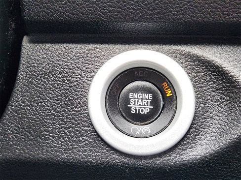 Used 2018 RAM 1500 Sport w/ Convenience Group image 16