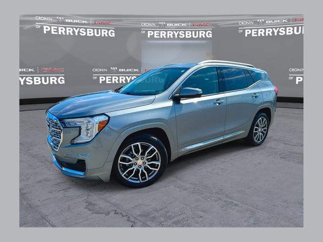Used 2023 GMC Terrain Denali w/ Denali Premium Package AWD/4WD image 1