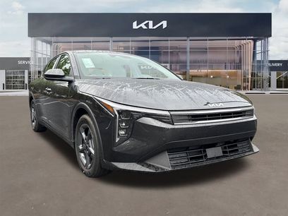 New 2025 Kia K4 LXS