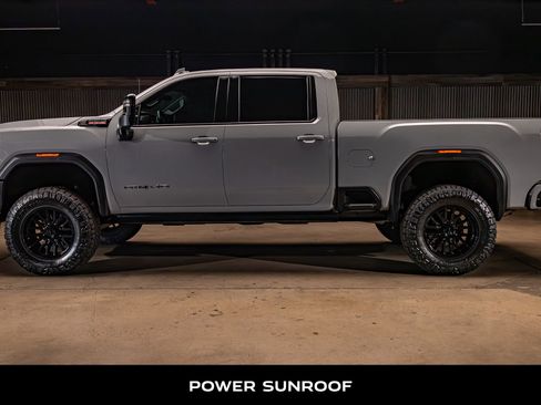 Used 2024 GMC Sierra 2500 AT4 w/ AT4 Premium Plus Package AWD/4WD image 6