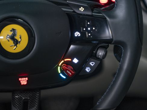 Used 2025 Ferrari Roma Spider RWD image 32
