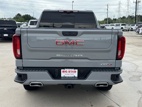 Used 2024 GMC Sierra 1500 AT4 w/ Technology Package AWD/4WD image 10