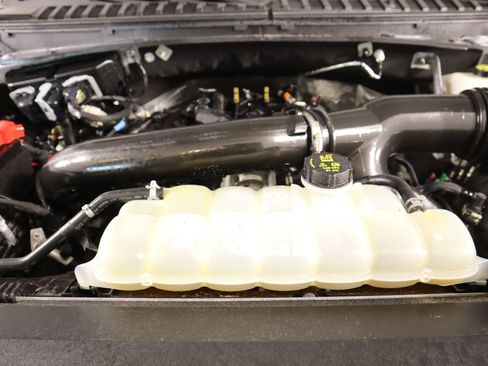 Used 2024 Ford Expedition Max XLT image 21