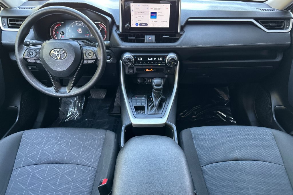 Used 2025 Toyota RAV4 XLE AWD/4WD image 14