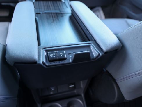 Certified 2023 Toyota Sienna Limited FWD image 50
