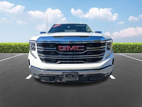 Used 2024 GMC Sierra 1500 SLT image 10