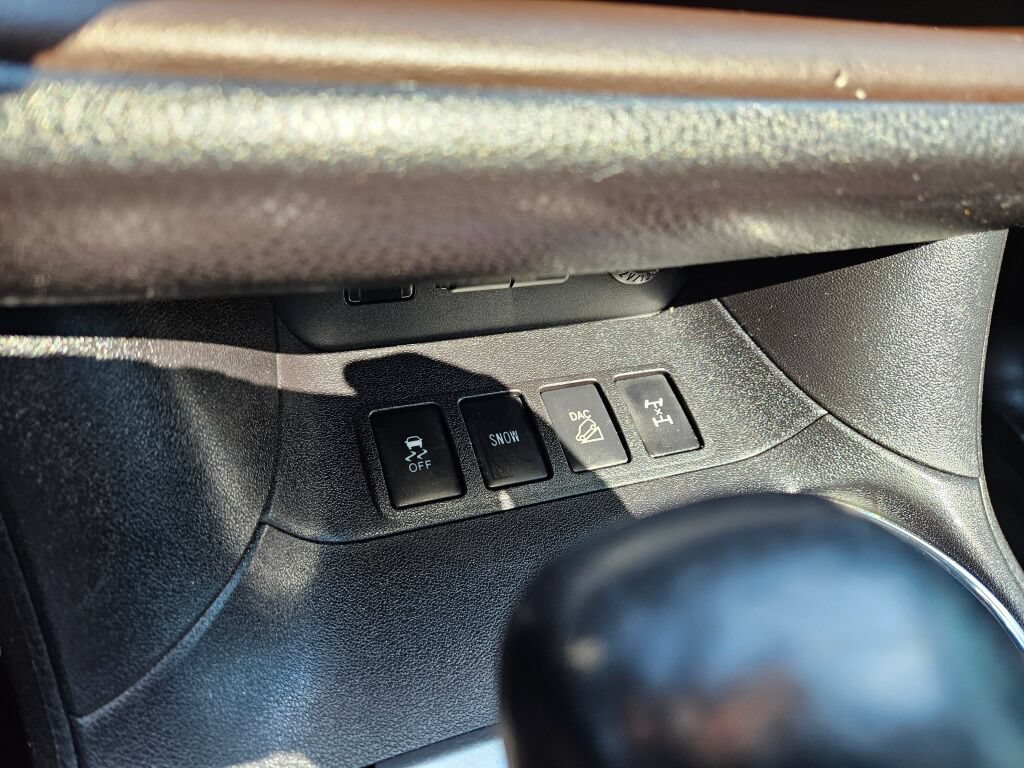 Used 2019 Toyota Highlander XLE AWD/4WD image 28