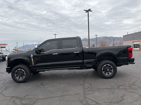 Used 2024 Ford F350 Platinum w/ Tremor Off-Road Package AWD/4WD image 14