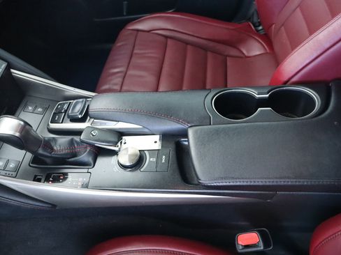 Used 2018 Lexus IS 350 F Sport image 21