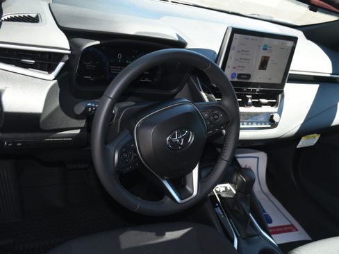 Certified 2026 Toyota Corolla SE w/ SE Package FWD image 8