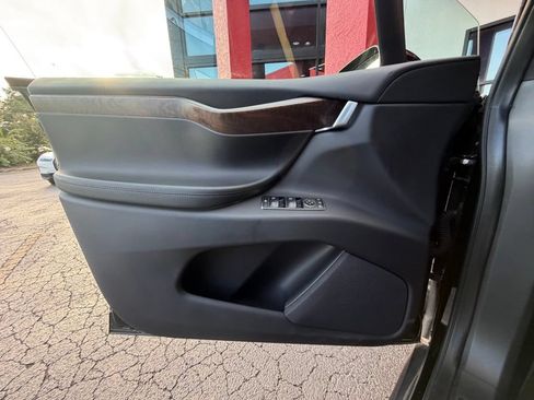 Used 2023 Tesla Model X AWD/4WD image 16