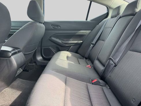 Used 2025 Nissan Altima 2.5 SV FWD image 11