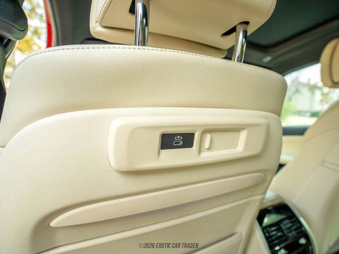 Used 2021 BMW X6 sDrive40i w/ Executive Package image 43