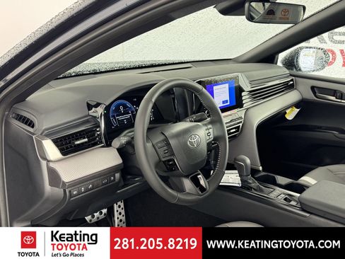 New 2026 Toyota Camry SE image 2